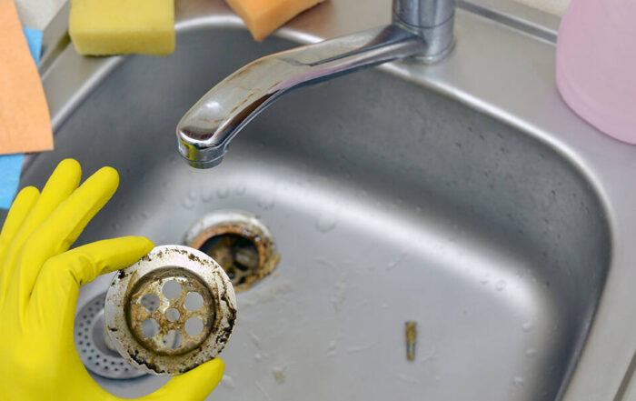 how to fix a clogged kitchen sink​
